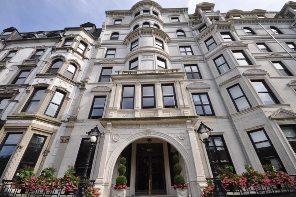 160 Commonwealth Ave # 513
