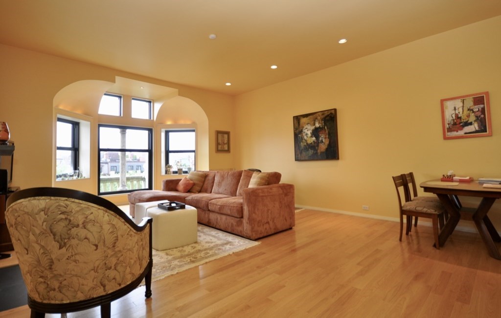 160 Commonwealth Ave # 513