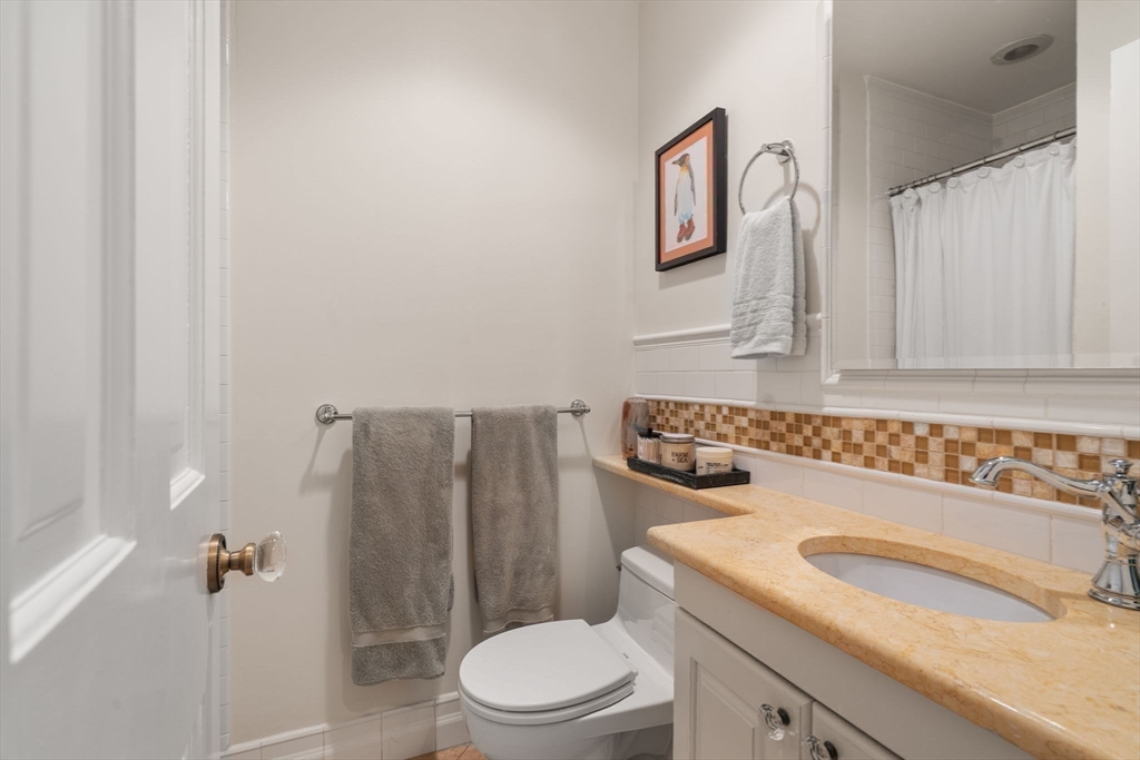 58 Temple Street # 3