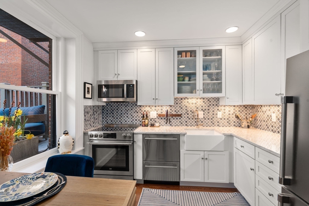 58 Temple Street # 3