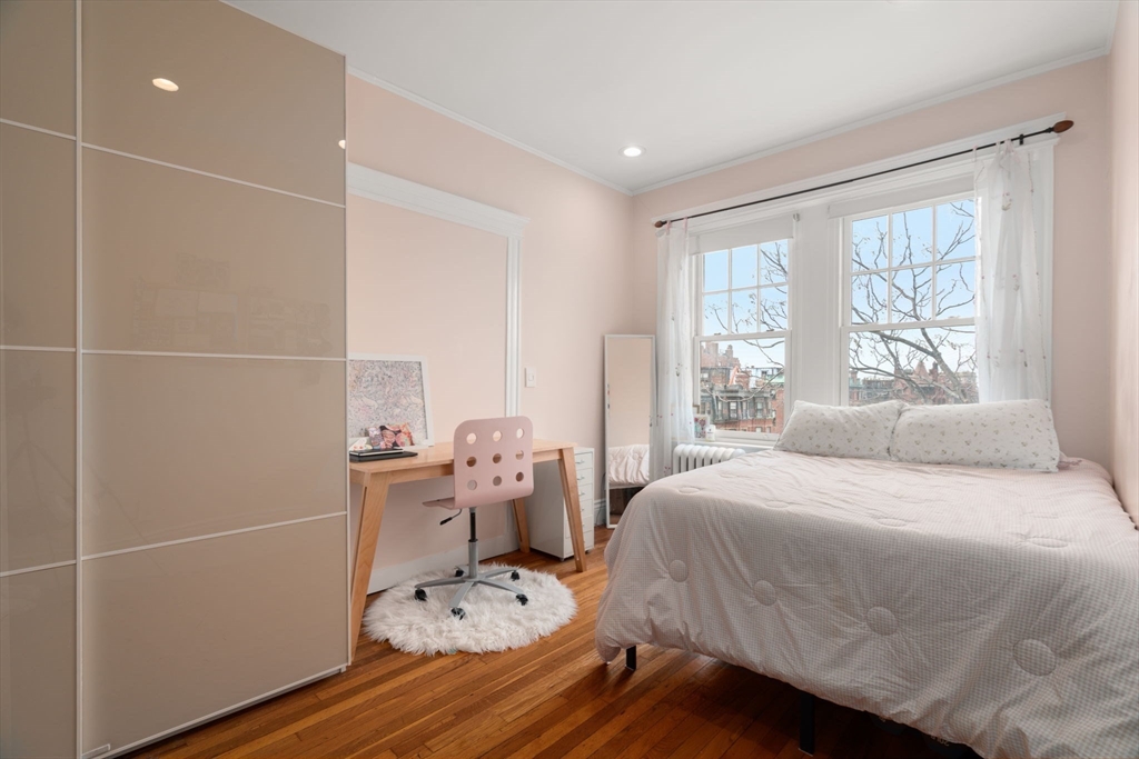 282 Newbury Street # 17