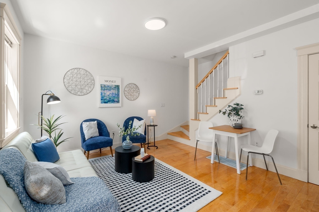 11 Vandine St # 1