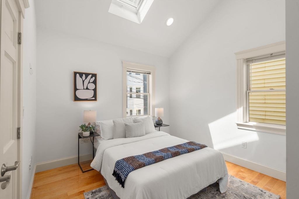 11 Vandine St # 1