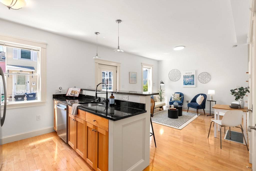 11 Vandine St # 1
