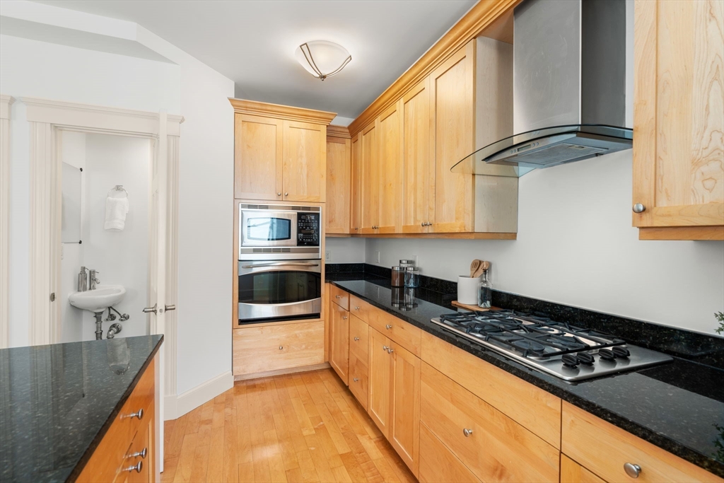11 Vandine St # 1