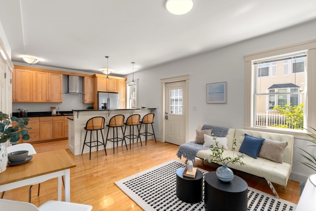11 Vandine St # 1
