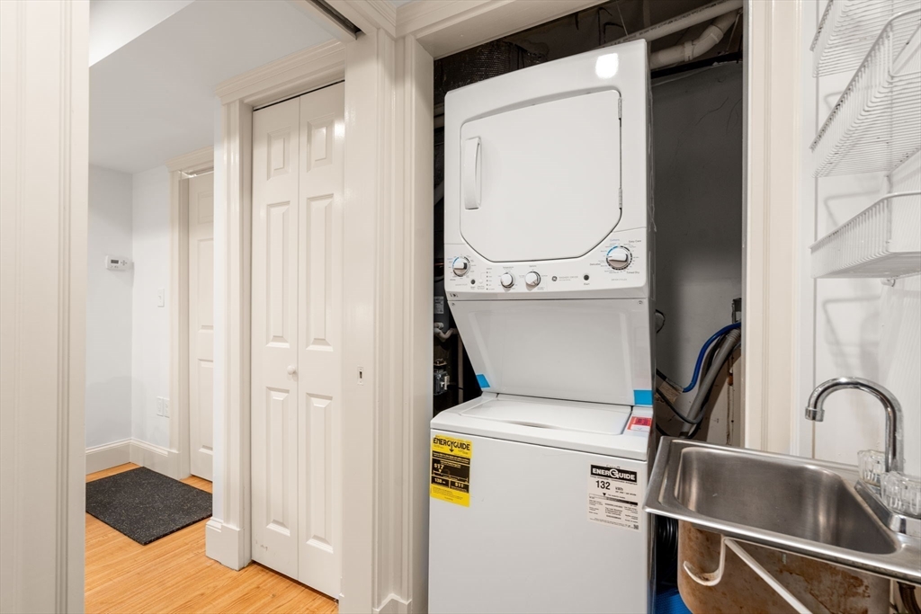 11 Vandine St # 1