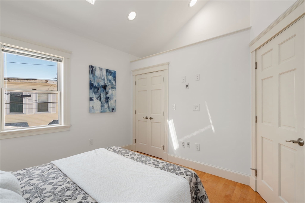 11 Vandine St # 1