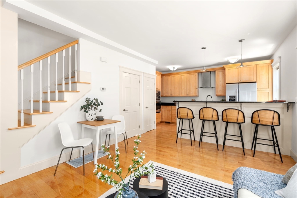 11 Vandine St # 1