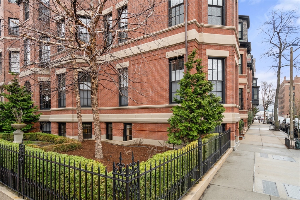 11 Exeter Street # 2