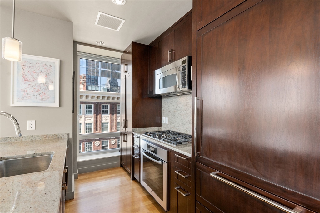 400 Stuart Street # 16E