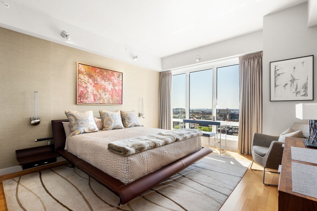400 Stuart Street # 16E