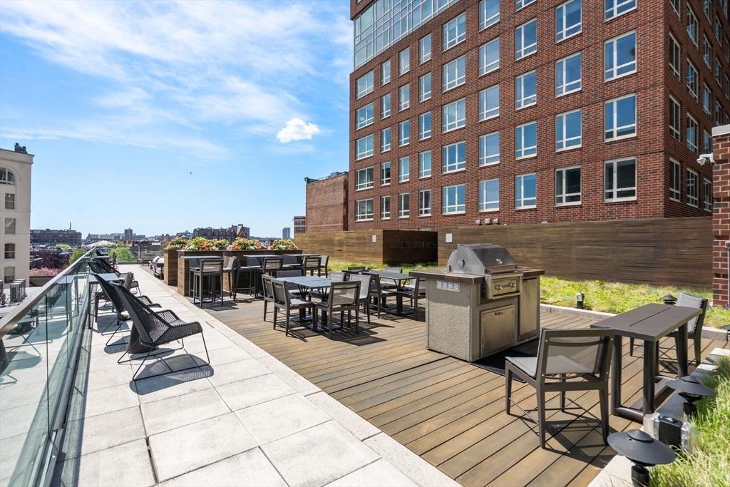 400 Stuart Street # 16E