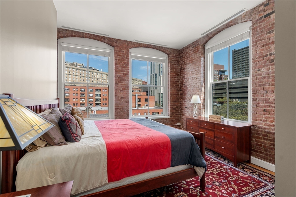 6 Edgerly Place Unit: 402/403