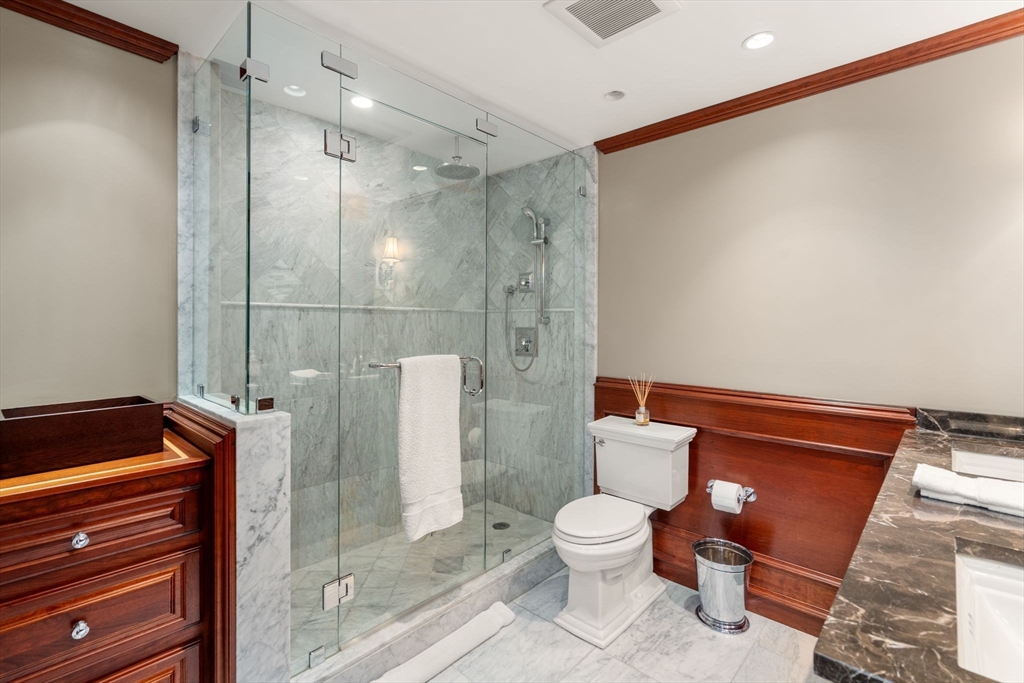 6 Edgerly Place Unit: 402/403