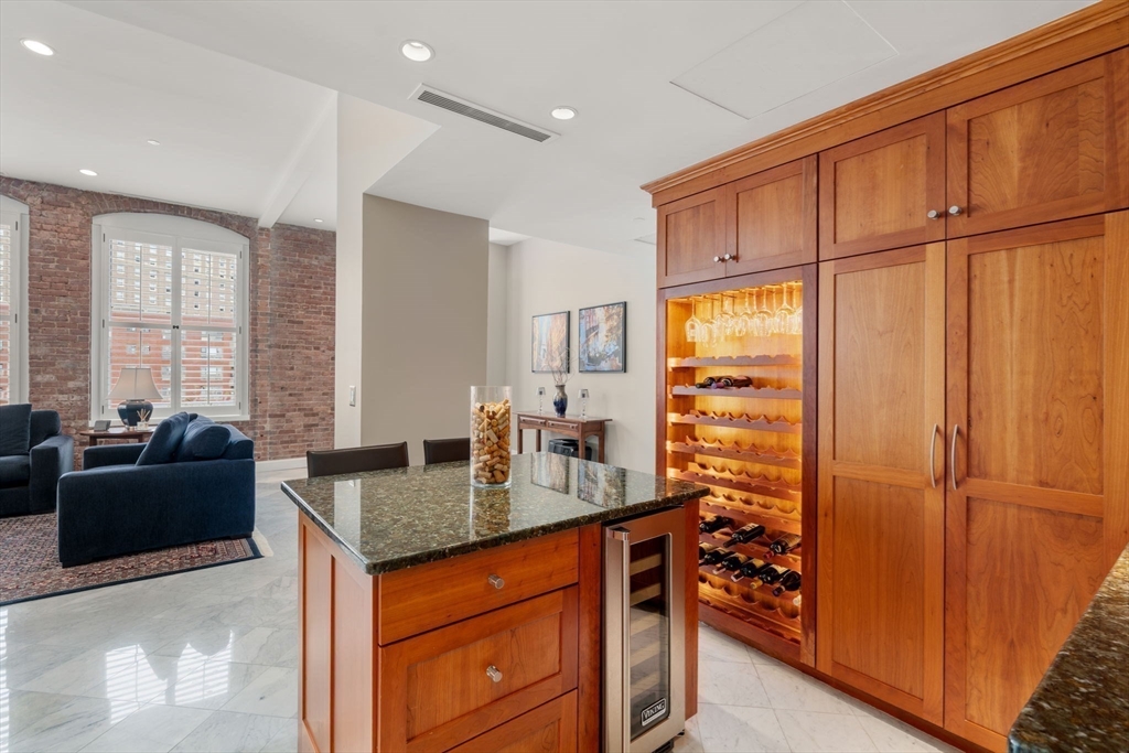 6 Edgerly Place Unit: 402/403