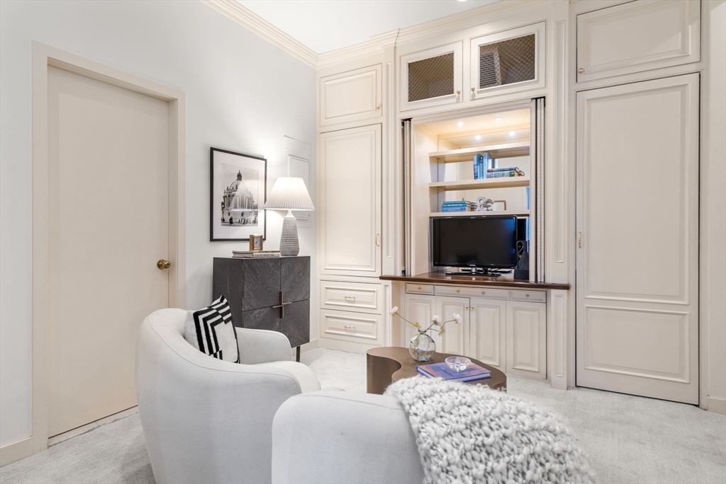 183 Commonwealth Avenue Unit: 3A/3B