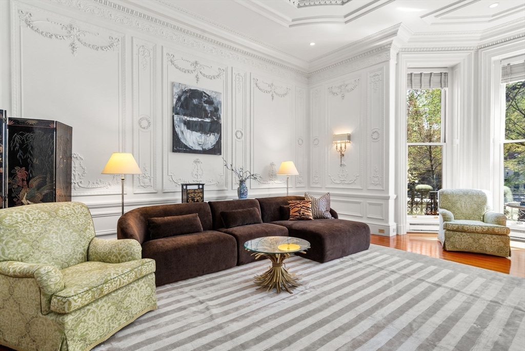 183 Commonwealth Avenue Unit: 3A/3B