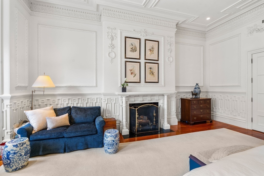 183 Commonwealth Avenue Unit: 3A/3B