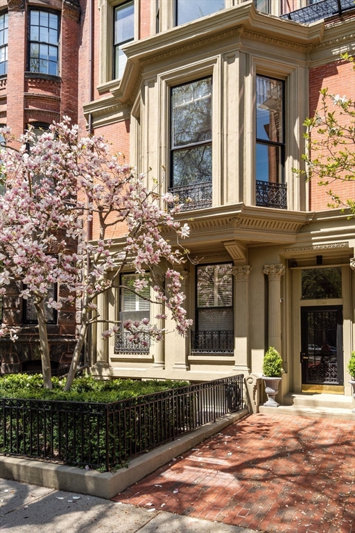 183 Commonwealth Avenue Unit: 3A/3B