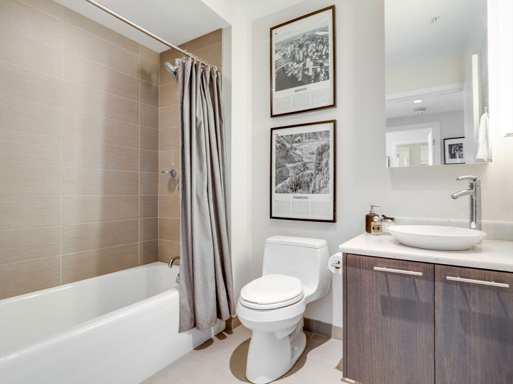 110 Stuart Street # 27C