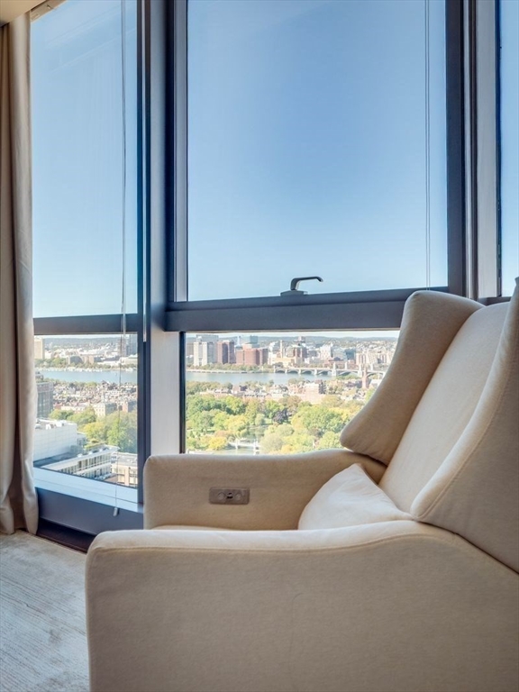 110 Stuart Street # 27C