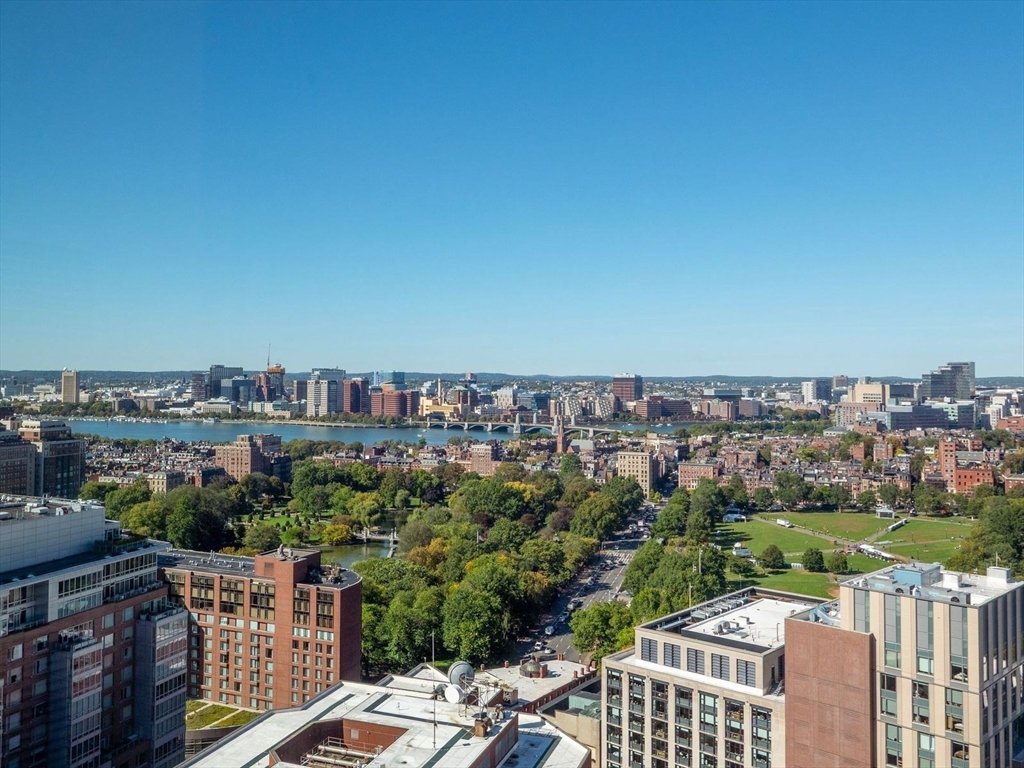 110 Stuart Street # 27C