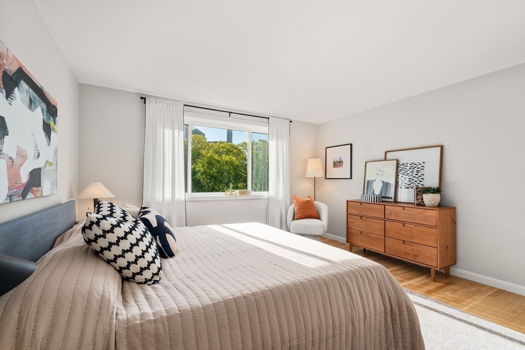 205 Kent Street # 48