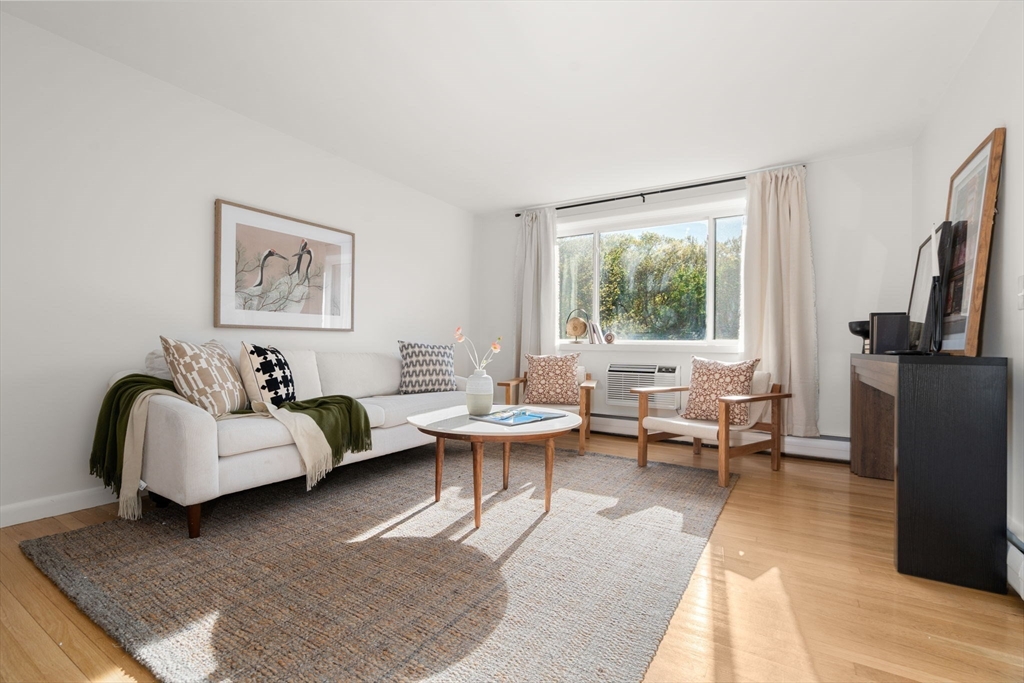 205 Kent Street # 48