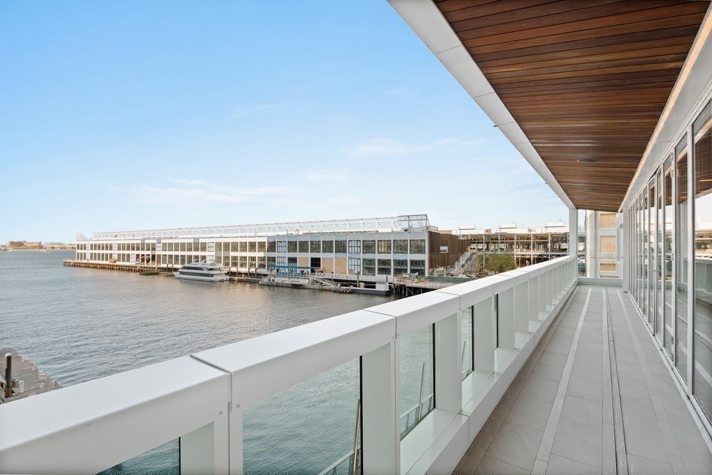 150 Seaport Blvd # 17A