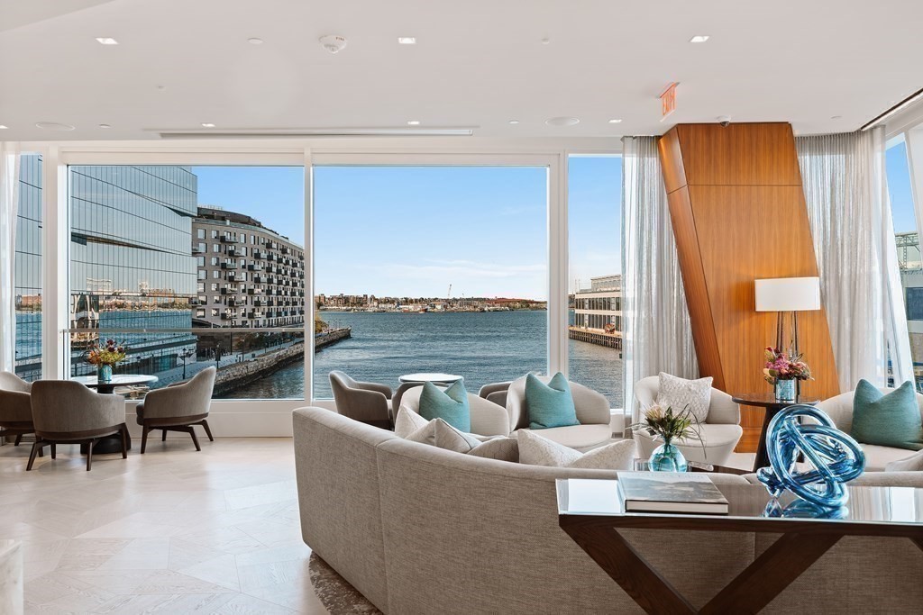 150 Seaport Blvd # 17A