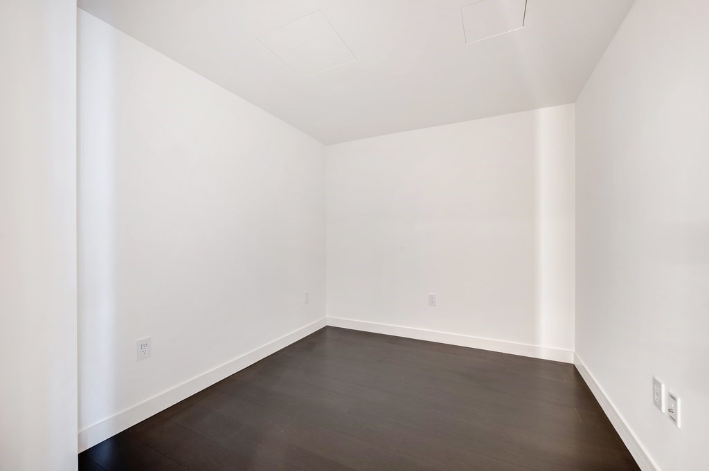 150 Seaport Blvd # 17A