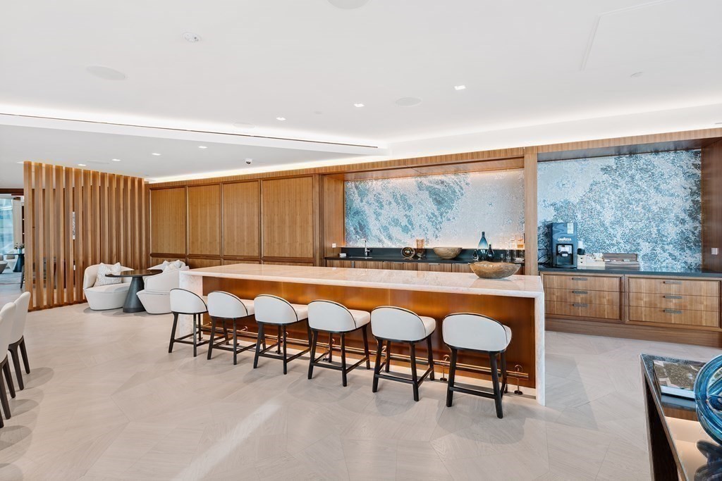 150 Seaport Blvd # 17A