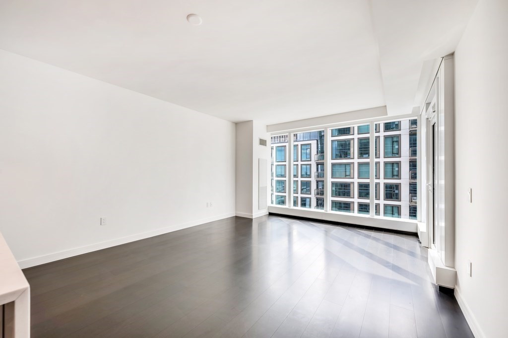 150 Seaport Blvd # 17A