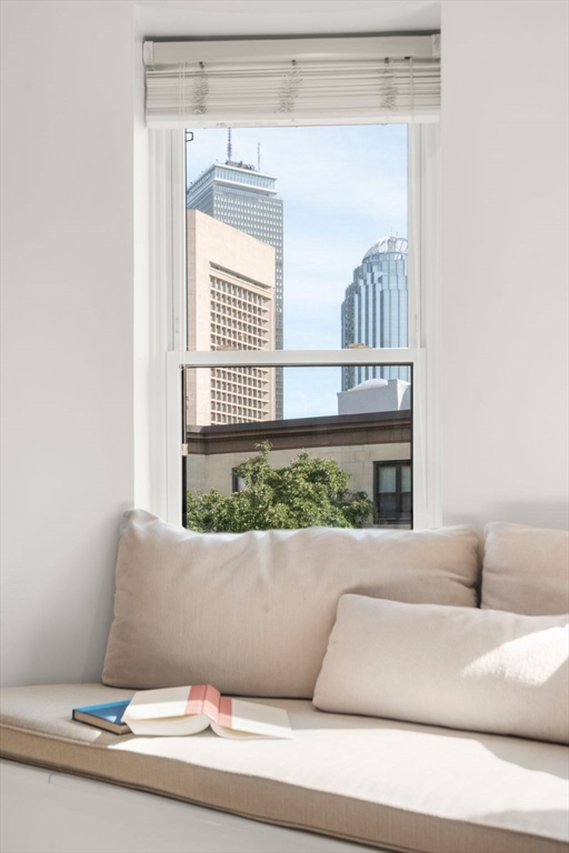 11 Albemarle Street # C