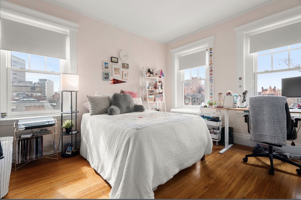 282 Newbury St # 17A