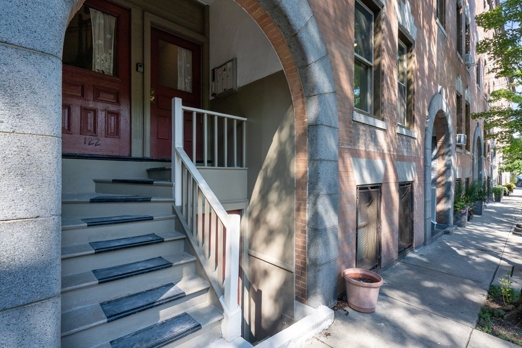 122 Union Park Street # 2
