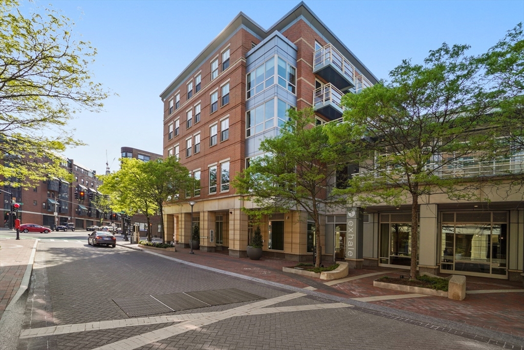 2-1/2 Battery Wharf # 2304