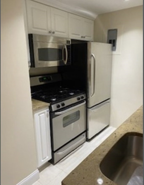 151 Tremont St # 19M