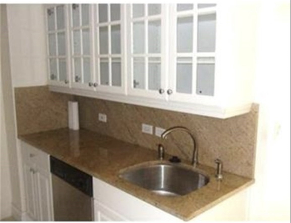 151 Tremont St # 19M