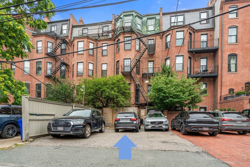 216 Commonwealth Avenue # 3