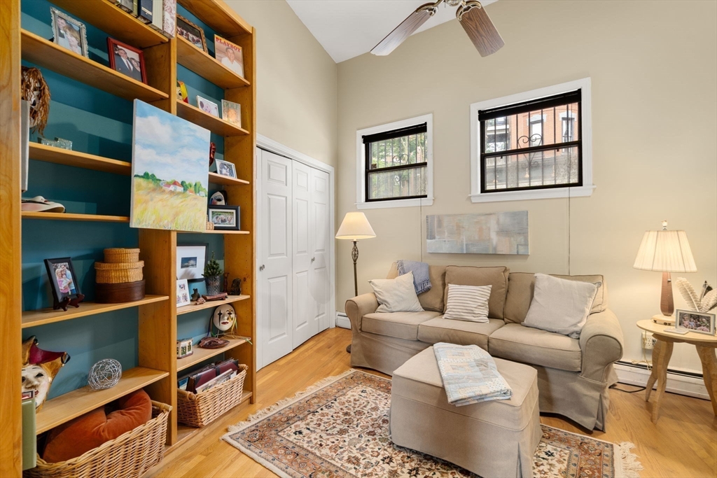 8 Dartmouth Street # 5