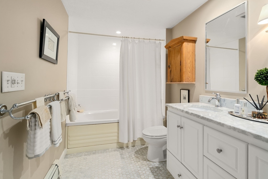 8 Dartmouth Street # 5