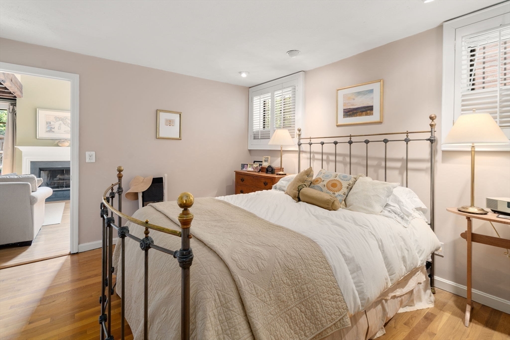 8 Dartmouth Street # 5