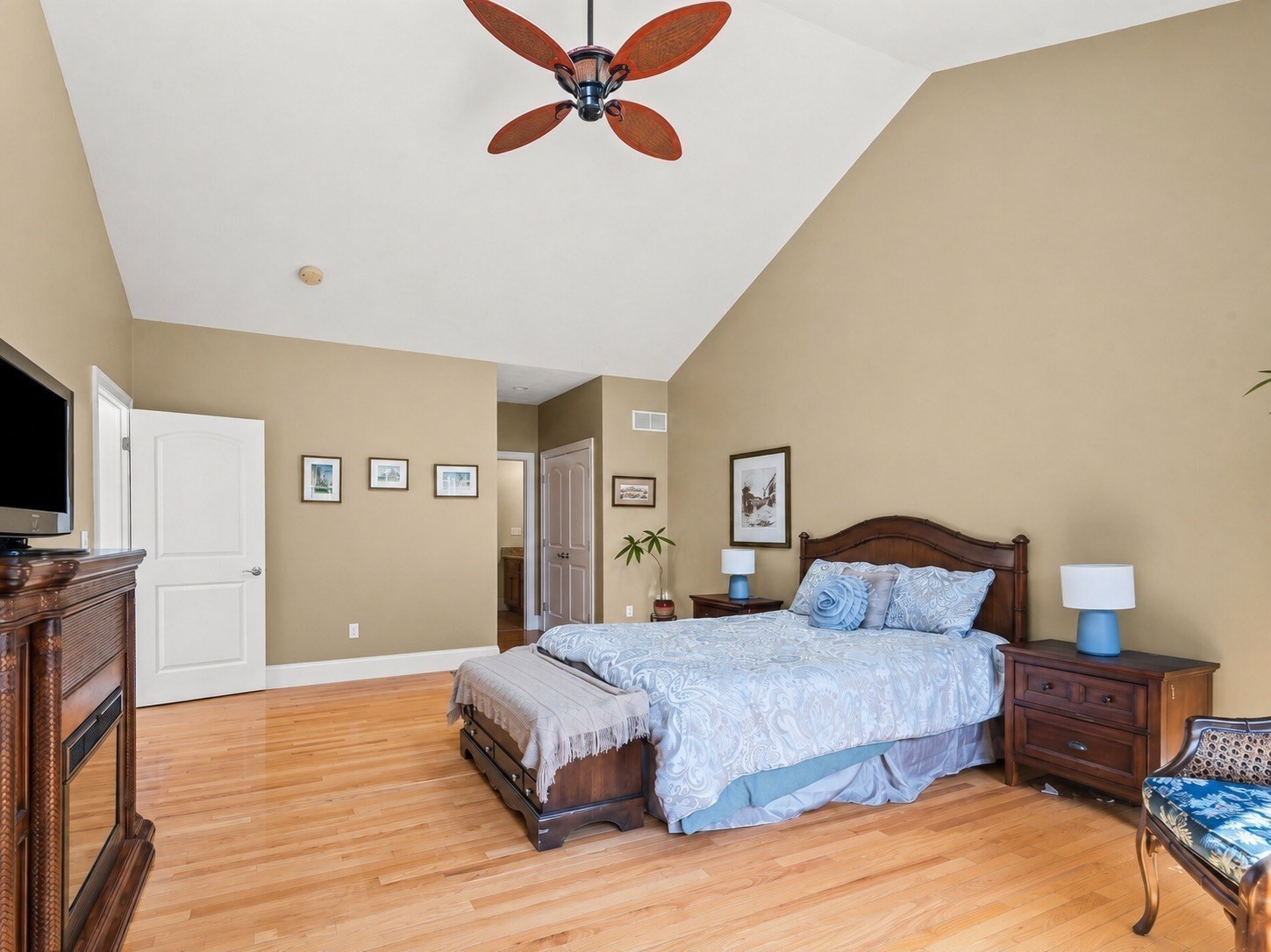 8 Walden Way # 8