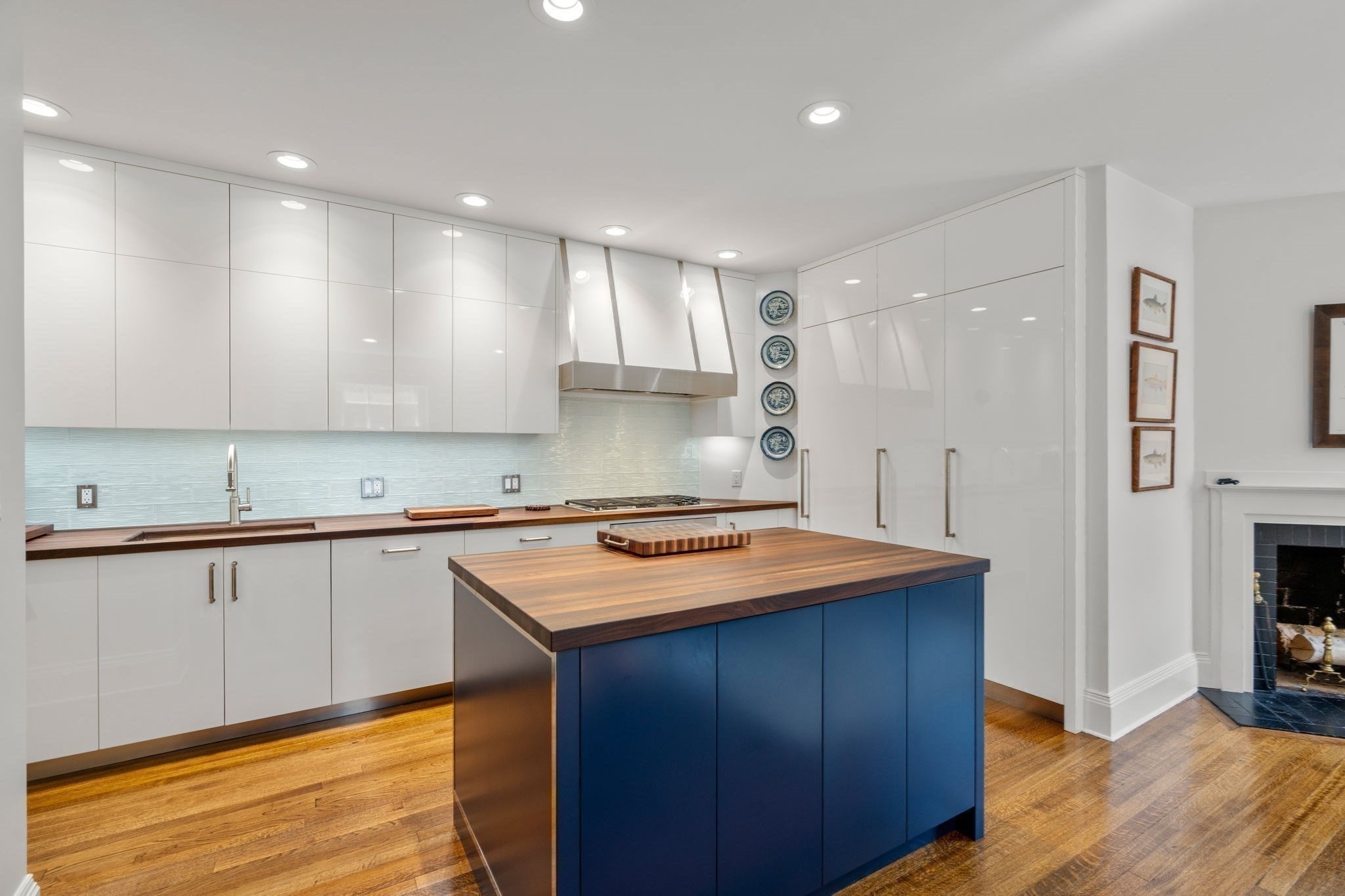1 West Hill Place