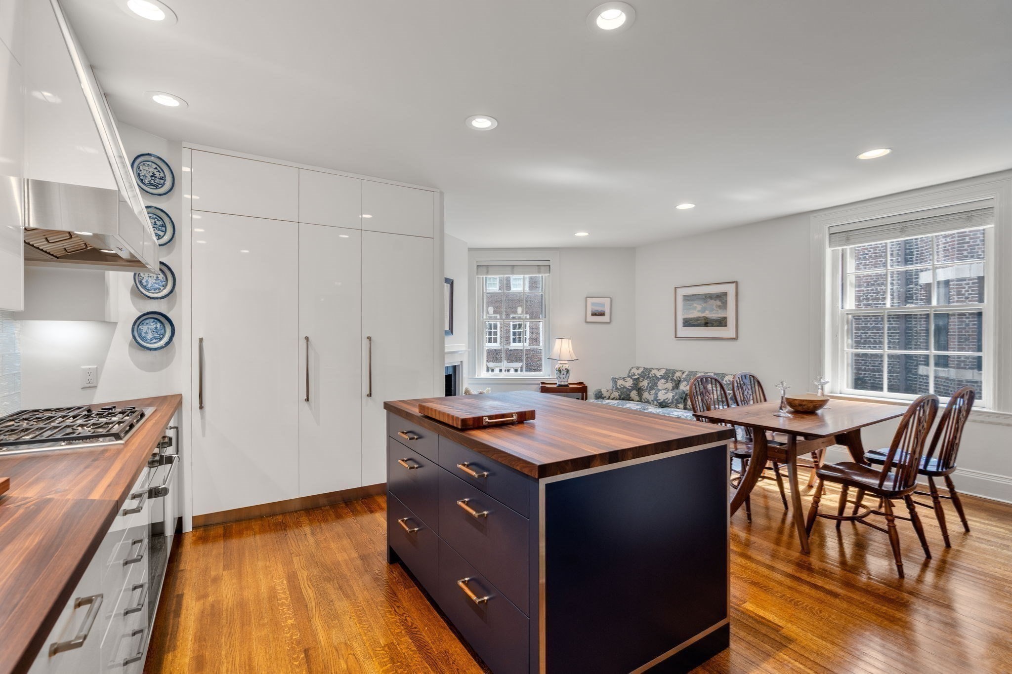 1 West Hill Place