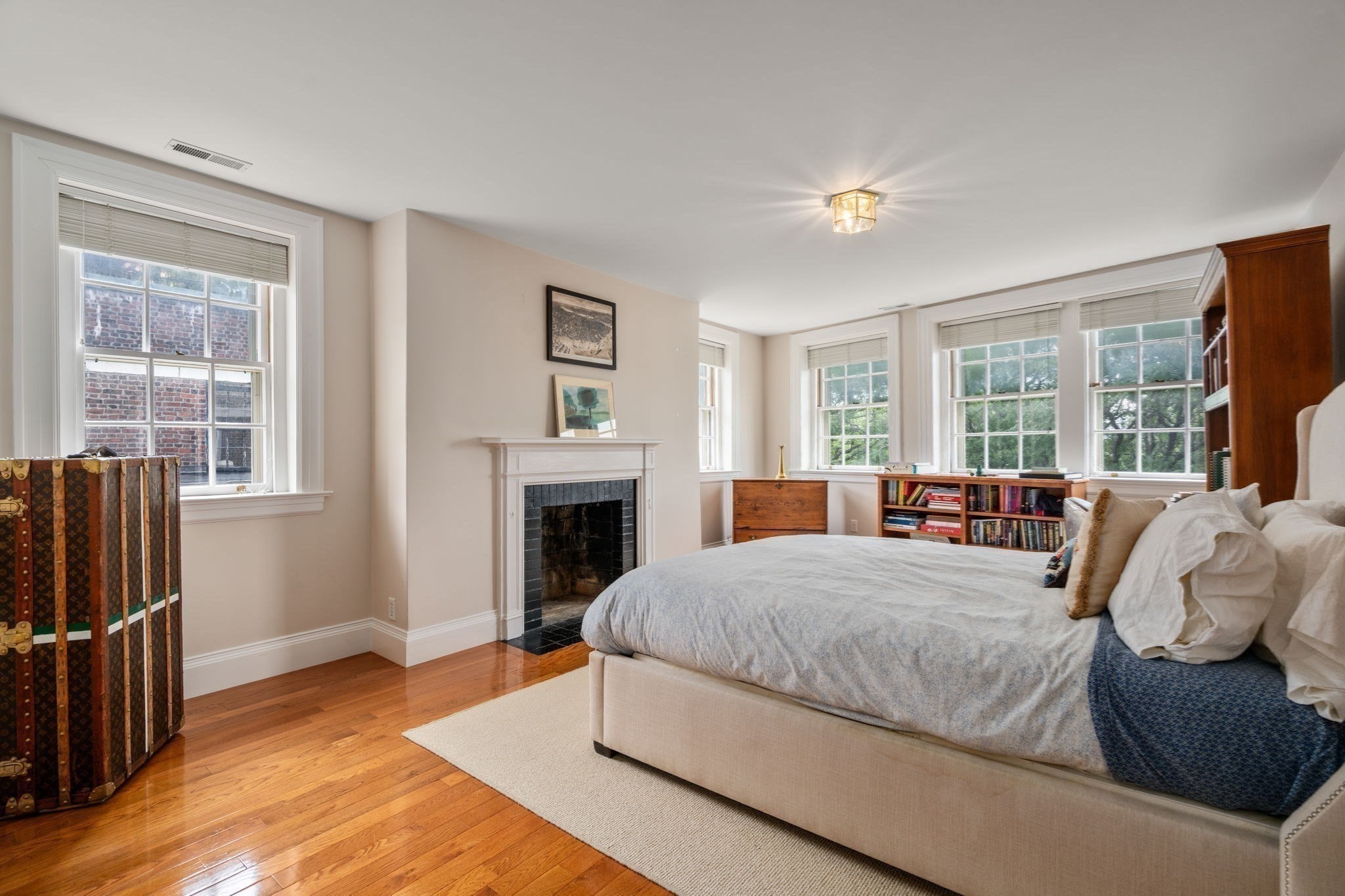 1 West Hill Place
