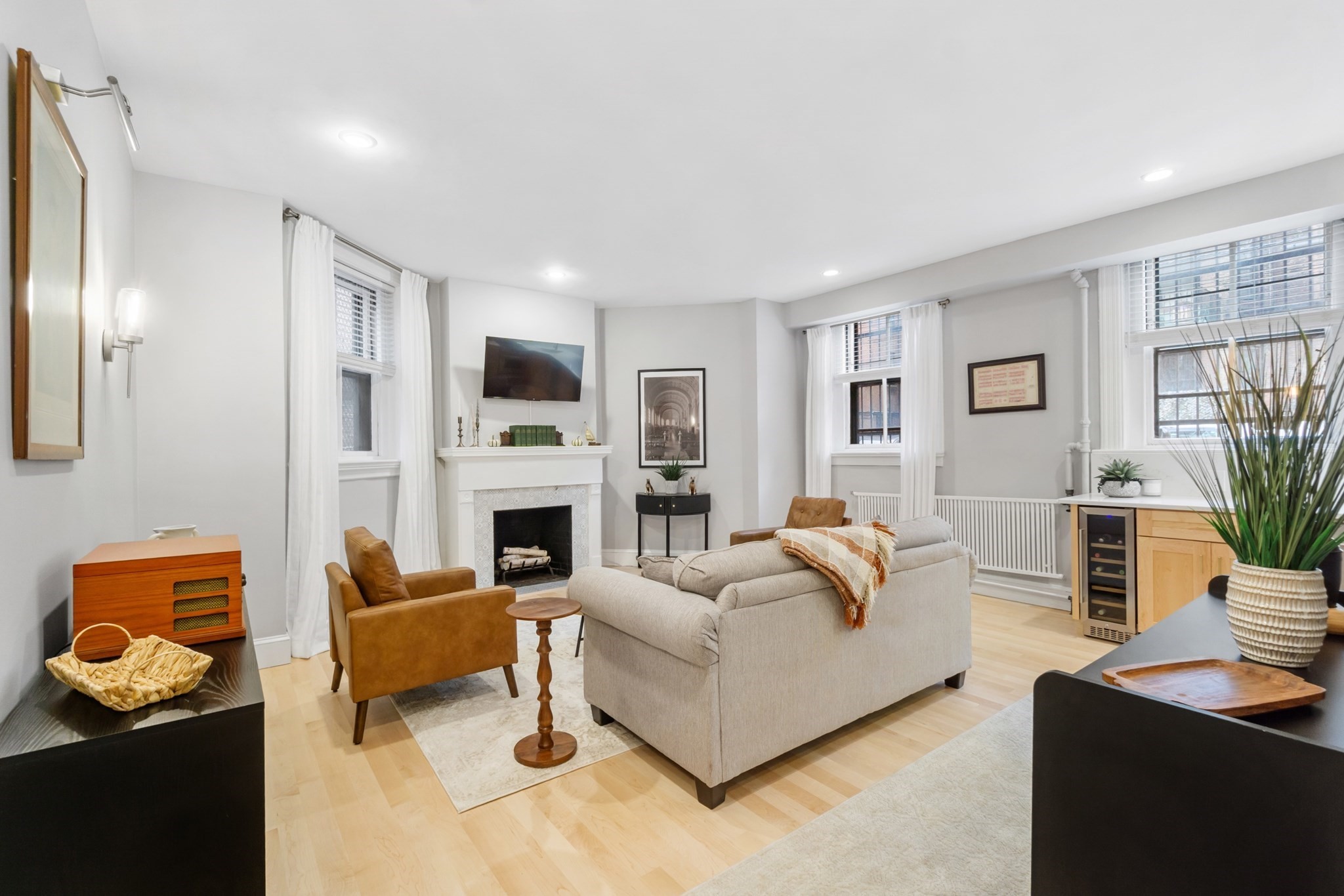 135 Marlborough # 2