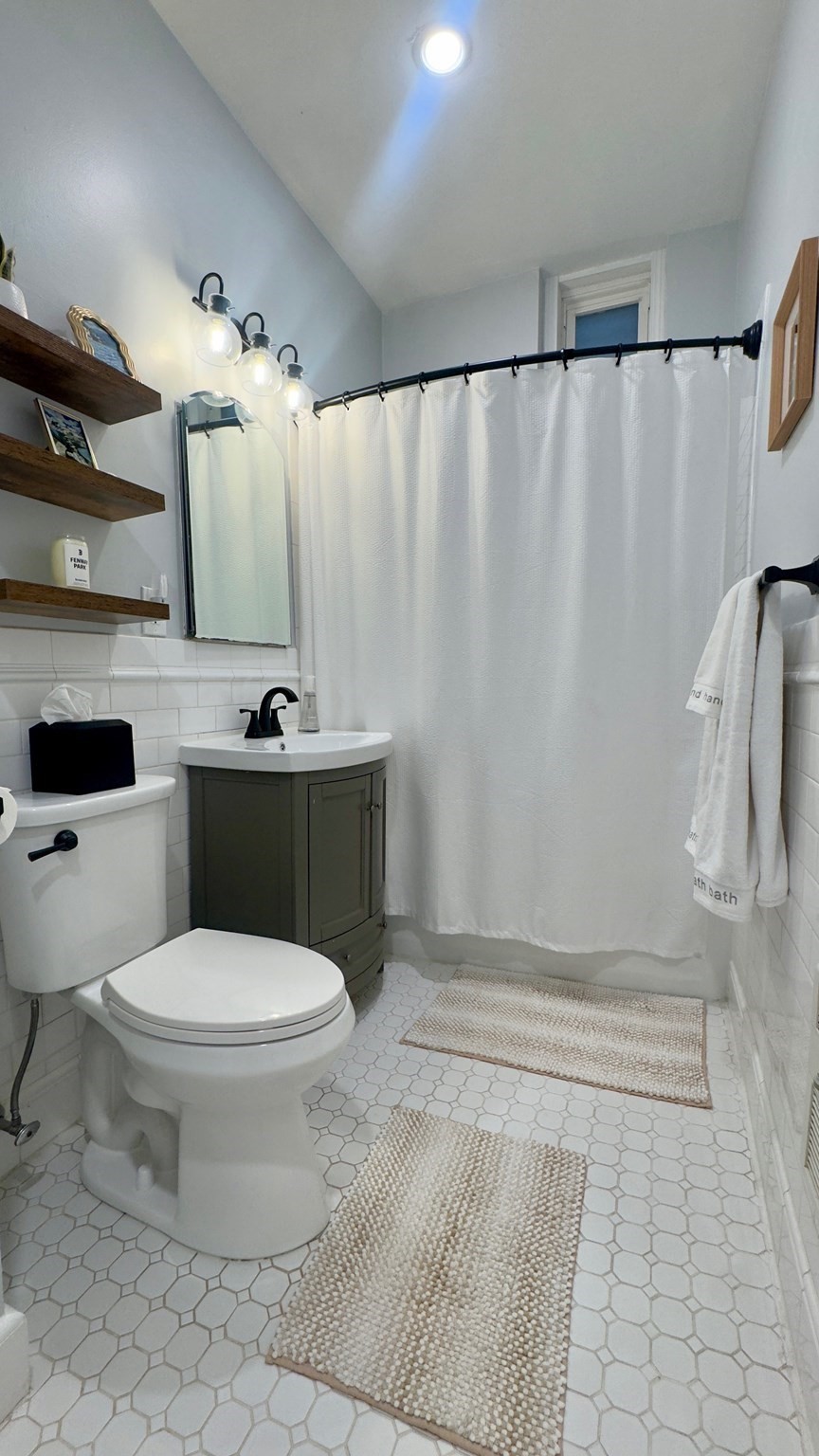 135 Marlborough # 2